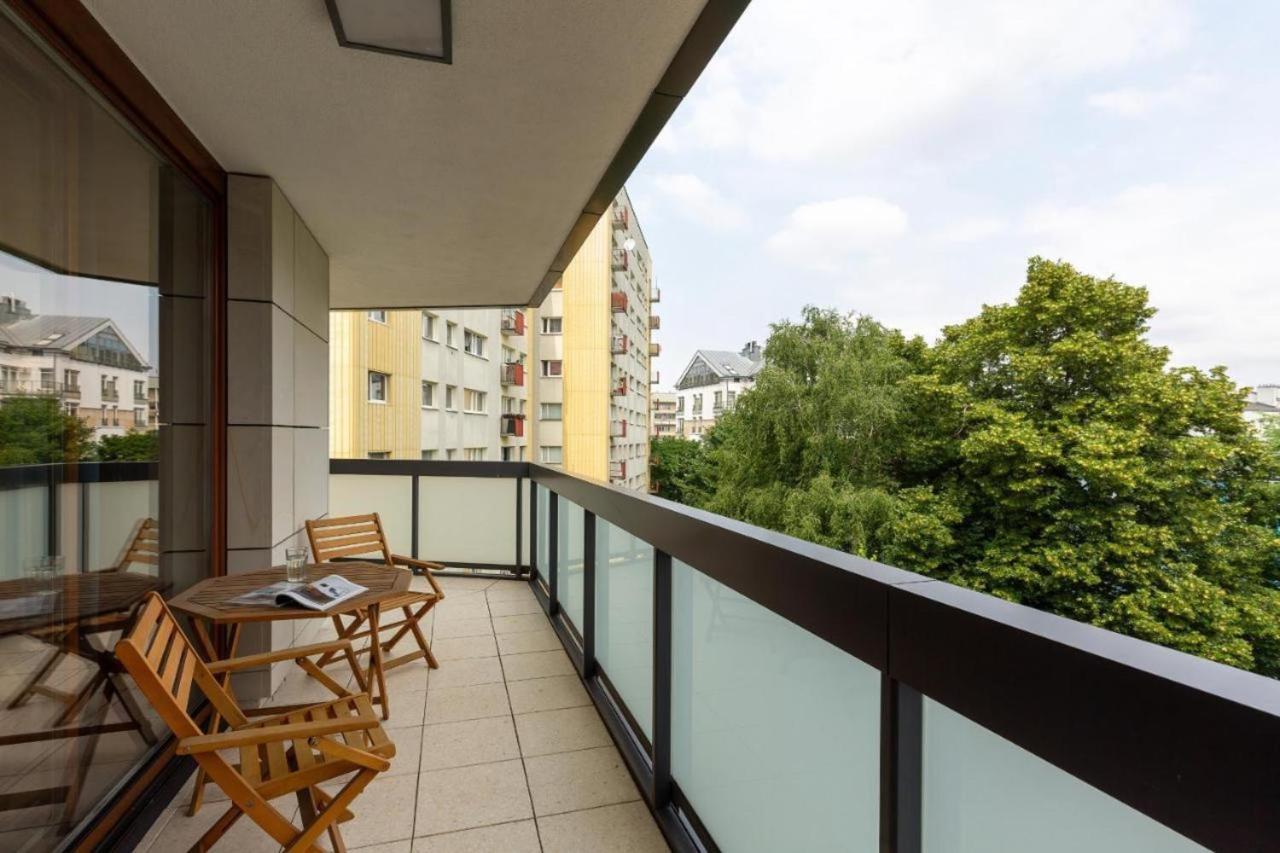 Modern Apartment With Pool Near Golden Terraces Warsaw Exterior photo